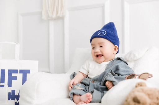 专业助孕公司五个月宝宝拇指内扣